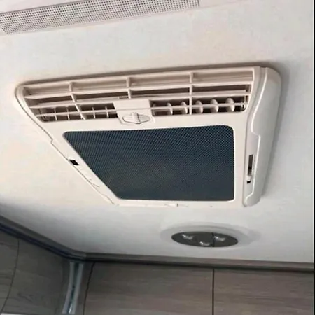 Luxus Wohnwagen Zur Vermietung Mit Ac, Markise, Wc Und Duschkabine Campingplatz